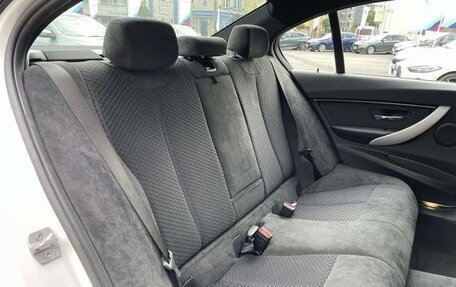 BMW 3 серия, 2018 год, 1 296 000 рублей, 17 фотография