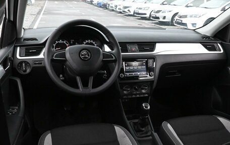 Skoda Rapid I, 2017 год, 1 019 000 рублей, 7 фотография