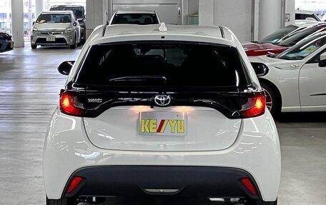 Toyota Yaris, 2022 год, 1 160 586 рублей, 5 фотография