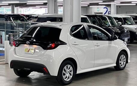 Toyota Yaris, 2022 год, 1 160 586 рублей, 4 фотография