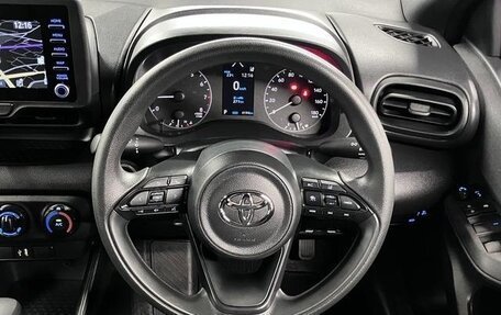 Toyota Yaris, 2022 год, 1 160 586 рублей, 15 фотография