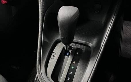 Toyota Yaris, 2022 год, 1 160 586 рублей, 20 фотография