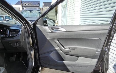 Volkswagen Polo VI (EU Market), 2022 год, 1 380 586 рублей, 15 фотография