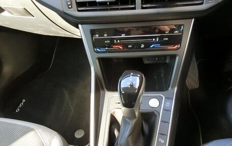 Volkswagen Polo VI (EU Market), 2022 год, 1 380 586 рублей, 21 фотография