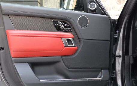 Land Rover Range Rover IV рестайлинг, 2018 год, 11 350 000 рублей, 22 фотография