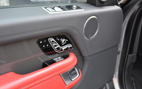 Land Rover Range Rover IV рестайлинг, 2018 год, 11 350 000 рублей, 23 фотография