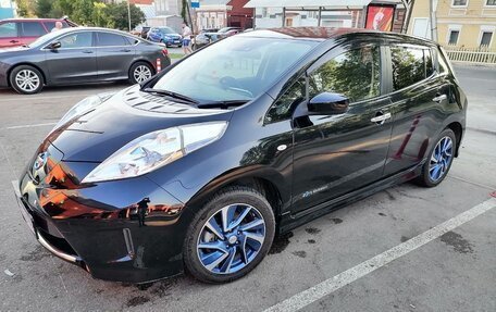 Nissan Leaf I, 2017 год, 990 000 рублей, 7 фотография