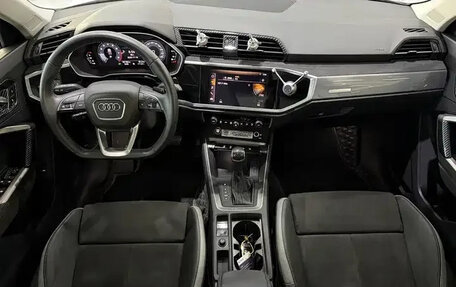 Audi Q3, 2021 год, 1 897 000 рублей, 9 фотография