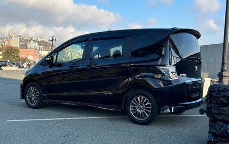 Honda Freed I, 2012 год, 990 000 рублей, 3 фотография