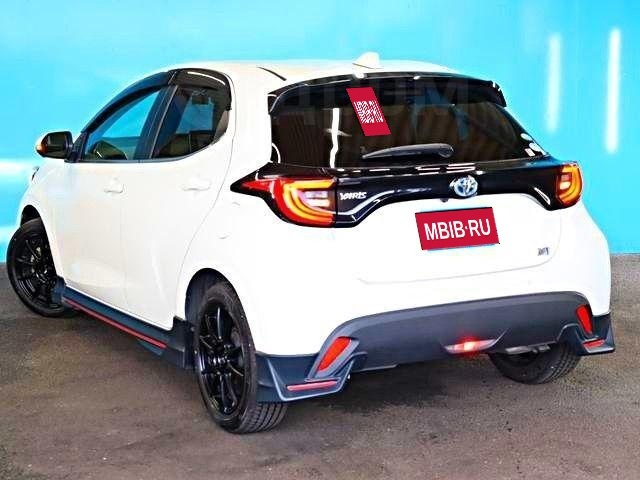 Toyota Yaris III рестайлинг 2, 2022 год, 1 220 001 рублей, 3 фотография