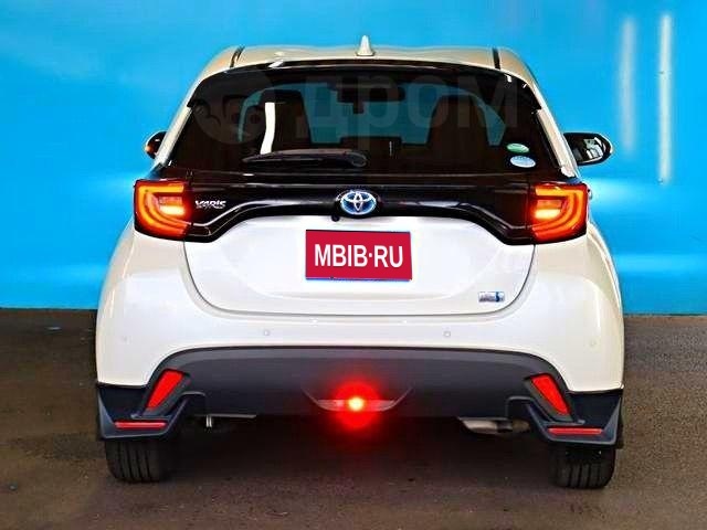 Toyota Yaris III рестайлинг 2, 2022 год, 1 220 001 рублей, 8 фотография