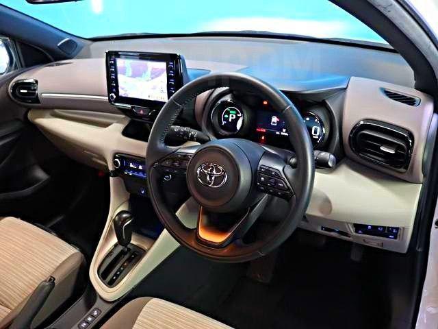 Toyota Yaris III рестайлинг 2, 2022 год, 1 220 001 рублей, 6 фотография