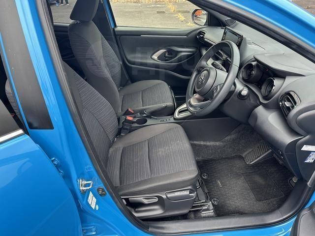 Toyota Yaris III рестайлинг 2, 2021 год, 650 000 рублей, 8 фотография