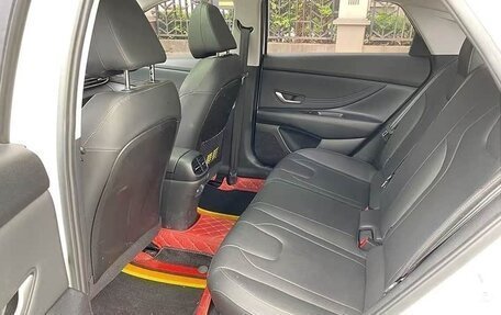 Hyundai Elantra, 2022 год, 1 290 000 рублей, 8 фотография