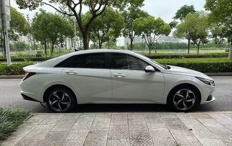 Hyundai Elantra, 2022 год, 1 290 000 рублей, 3 фотография