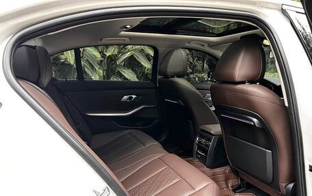 BMW 3 серия, 2022 год, 2 638 000 рублей, 11 фотография