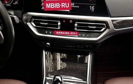 BMW 3 серия, 2022 год, 2 638 000 рублей, 15 фотография