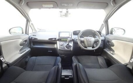 Toyota Wish II, 2011 год, 1 054 000 рублей, 5 фотография