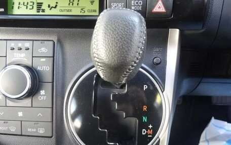 Toyota Wish II, 2011 год, 1 054 000 рублей, 22 фотография