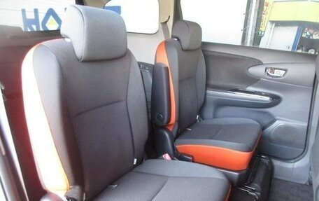 Toyota Wish II, 2012 год, 1 122 000 рублей, 17 фотография