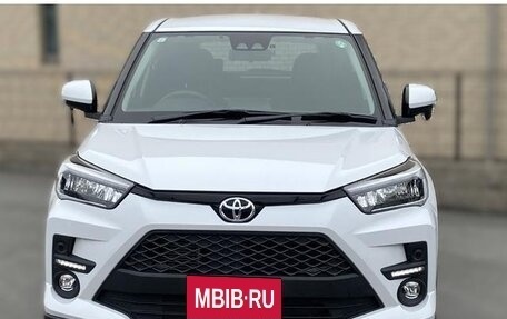 Toyota Raize I, 2022 год, 1 290 000 рублей, 2 фотография