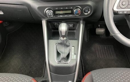 Toyota Raize I, 2022 год, 1 290 000 рублей, 16 фотография