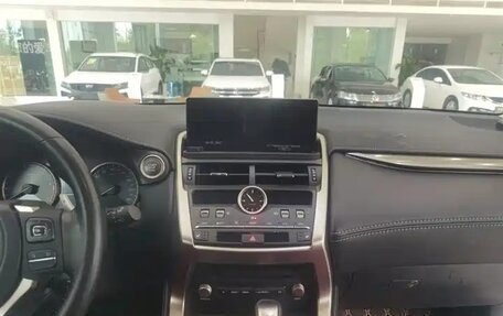 Lexus NX, 2022 год, 3 400 000 рублей, 7 фотография