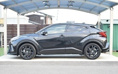 Toyota C-HR I рестайлинг, 2022 год, 1 400 000 рублей, 4 фотография