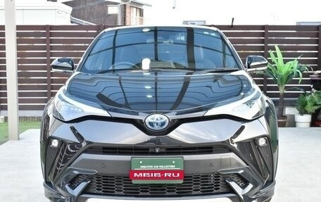 Toyota C-HR I рестайлинг, 2022 год, 1 400 000 рублей, 2 фотография