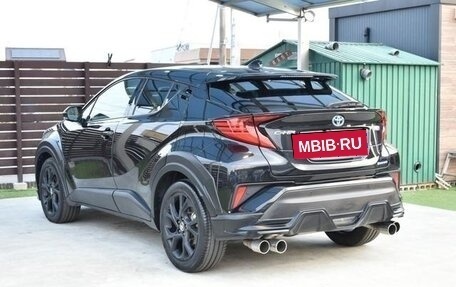 Toyota C-HR I рестайлинг, 2022 год, 1 400 000 рублей, 7 фотография