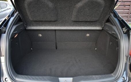 Toyota C-HR I рестайлинг, 2022 год, 1 400 000 рублей, 14 фотография