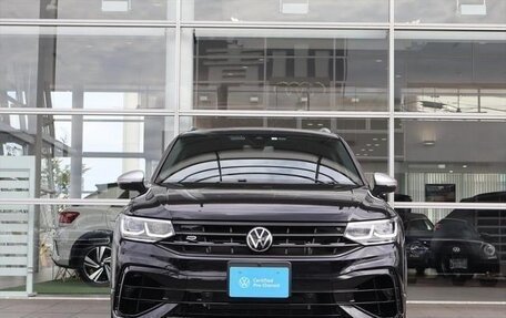 Volkswagen Tiguan II, 2022 год, 2 300 000 рублей, 2 фотография