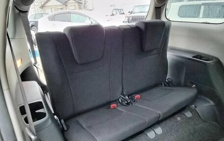 Toyota Wish II, 2011 год, 1 100 000 рублей, 22 фотография