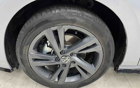 Volkswagen Golf VIII, 2022 год, 1 643 000 рублей, 13 фотография