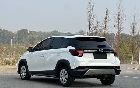 Toyota Yaris, 2022 год, 1 350 444 рублей, 4 фотография