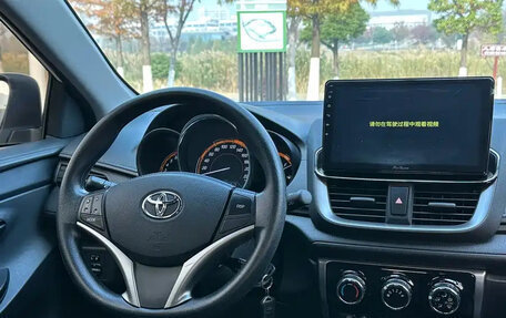 Toyota Yaris, 2022 год, 1 350 444 рублей, 11 фотография