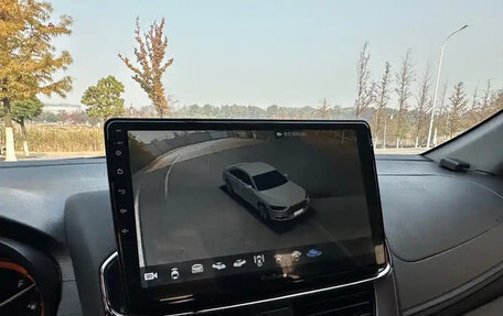 Toyota Yaris, 2022 год, 1 350 444 рублей, 12 фотография