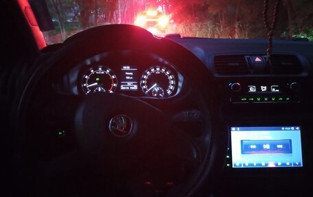 Skoda Roomster, 2013 год, 695 000 рублей, 24 фотография