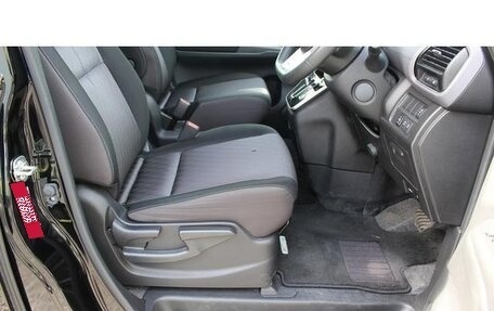 Nissan Serena, 2022 год, 2 160 000 рублей, 14 фотография