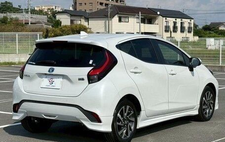 Toyota Aqua, 2022 год, 1 260 000 рублей, 5 фотография