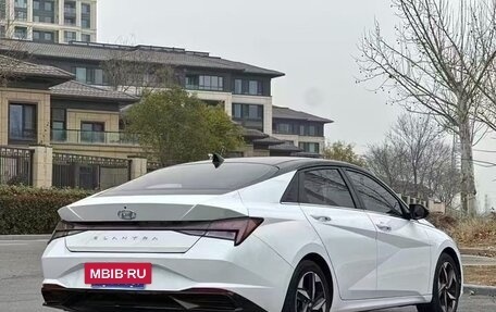 Hyundai Elantra, 2022 год, 1 670 000 рублей, 5 фотография