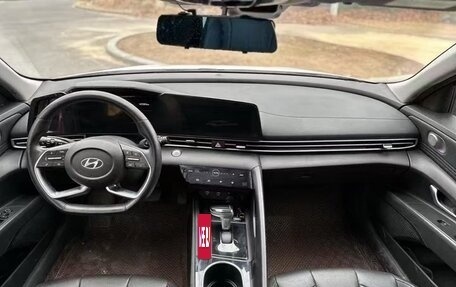 Hyundai Elantra, 2022 год, 1 670 000 рублей, 8 фотография