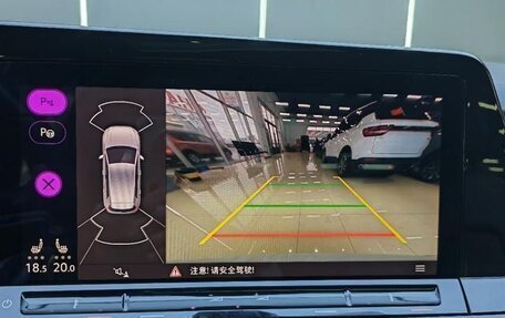 Volkswagen Golf VIII, 2021 год, 2 000 000 рублей, 10 фотография