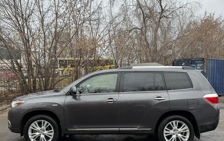 Toyota Highlander III, 2011 год, 2 100 000 рублей, 8 фотография