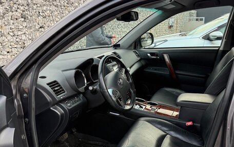 Toyota Highlander III, 2011 год, 2 100 000 рублей, 11 фотография