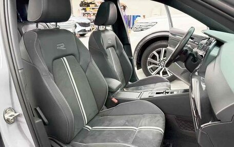 Volkswagen Golf VIII, 2022 год, 1 930 000 рублей, 21 фотография