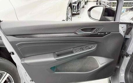 Volkswagen Golf VIII, 2022 год, 1 930 000 рублей, 22 фотография