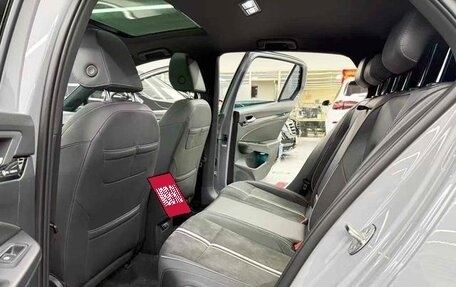 Volkswagen Golf VIII, 2022 год, 1 930 000 рублей, 19 фотография