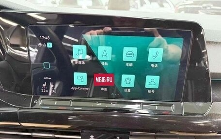 Volkswagen Golf VIII, 2022 год, 1 930 000 рублей, 13 фотография