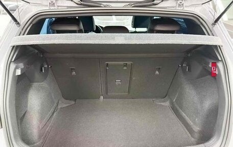 Volkswagen Golf VIII, 2022 год, 1 930 000 рублей, 24 фотография